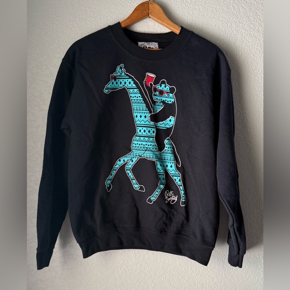 Riot Society Aztec Giraffe & Bear Crewneck Sweatshirt Size Small - Picture 1 of 5